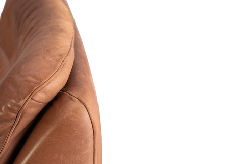 DESEDE "DS-66" LOUNGE CHAIR IN PATINATED LEATHER