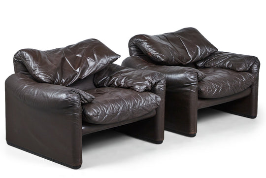 PAIR OF MARALUNGA LOUNGE CHAIRS BY VICO MAGISTRETTI