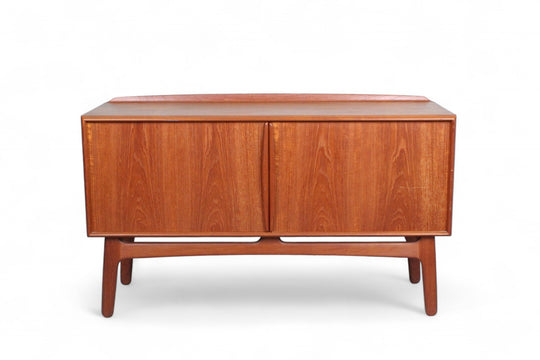 SVEND AAGE MADSEN SMALL TEAK CREDENZA FOR K. KNUDSEN