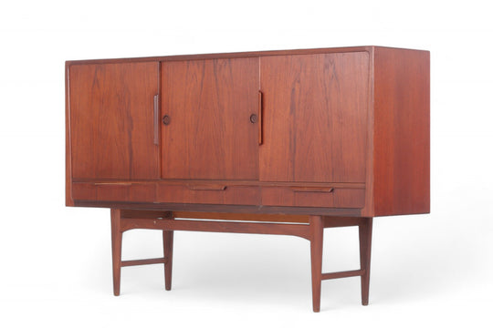 DANISH MODERN HIGH SIDEBOARD IN TEAK BY NYRUP MØBELFABRIK