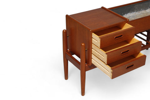 ARNE WAHL IVERSEN MODEL 36 PLANTER / HALLWAY CHEST IN TEAK Drawers open front view