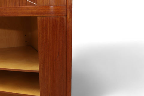 ARNE HOVMAND OLSEN TAMBOUR CORNER UNIT IN TEAK