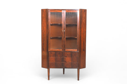 DANISH MODERN ROSEWOOD CORNER UNIT WITH FLUTED GLASS