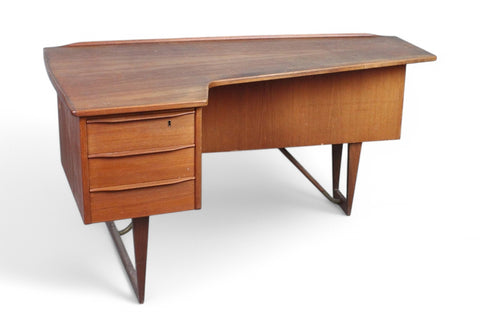 PETER LØVIG NIELSEN BOOMERANG DESK IN TEAK WITH BAR