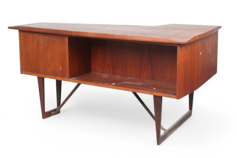 PETER LØVIG NIELSEN BOOMERANG DESK IN TEAK WITH BAR