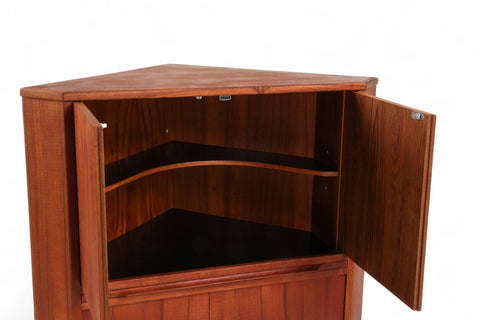 DANISH MODERN CORNER BAR / CUPBOARD BY BORUP MØBELFABRIK