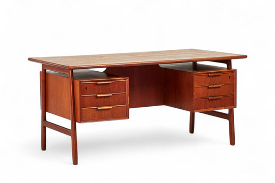 MODEL 75 WRITING DESK IN TEAK BY GUNNI OMANN
