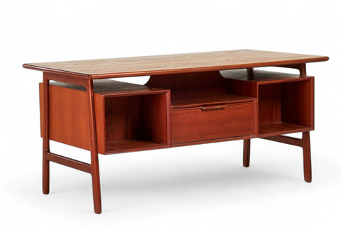 MODEL 75 WRITING DESK IN TEAK BY GUNNI OMANN