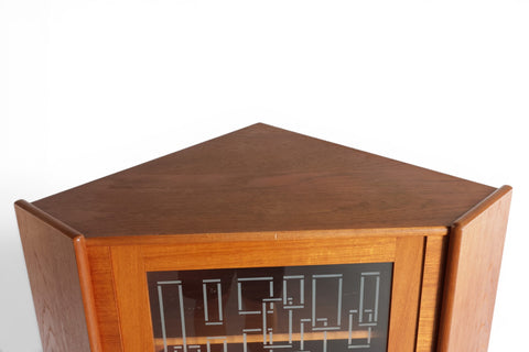 Pentagonal top detail of Omann Jun Danish teak corner unit — mid century modern Atomic Age design