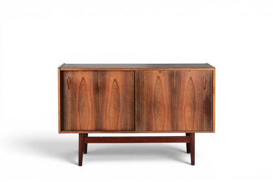 1960s DANISH ROSEWOOD SIDEBOARD WITH SLIDING DOORS