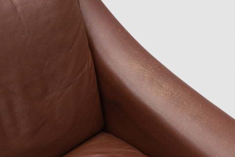 Matador armchair leather patina close-up - 1960s Danish mid century modern