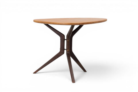 Side view of Model 775 wedge teak side table by Möbelbolaget Tranås — 1950s Swedish modern