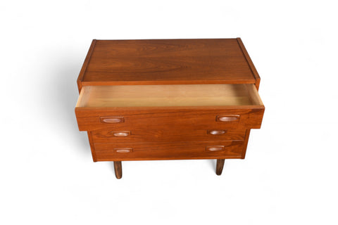 DANISH MODERN FOUR DRAWER GENTLEMAN'S CHEST IN TEAK
