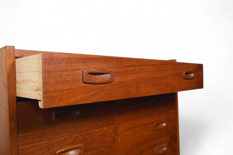 DANISH MODERN FOUR DRAWER GENTLEMAN'S CHEST IN TEAK