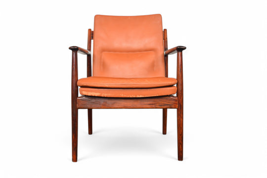 MODEL 431 ARMCHAIR IN ROSEWOOD BY ARNE VODDER