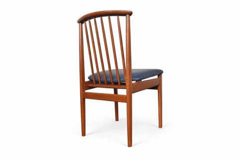 SINGLE SYLVE STENQUIST SPINDLE BACK DINING CHAIRS IN TEAK BACK-SIDE VIEW