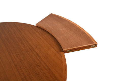 LOTUS / FLIP FLAP DINING TABLE IN TEAK BY DYRLUND