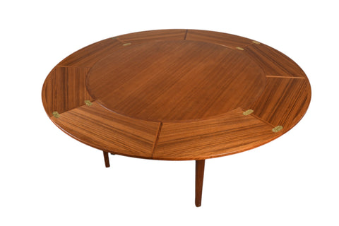 LOTUS / FLIP FLAP DINING TABLE IN TEAK BY DYRLUND