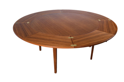 LOTUS / FLIP FLAP DINING TABLE IN TEAK BY DYRLUND
