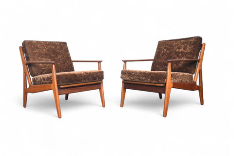 RARE PAIR OF ARNE VODDER FOR VAMO LOUNGE CHAIRS IN TEAK