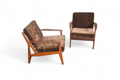 RARE PAIR OF ARNE VODDER FOR VAMO LOUNGE CHAIRS IN TEAK