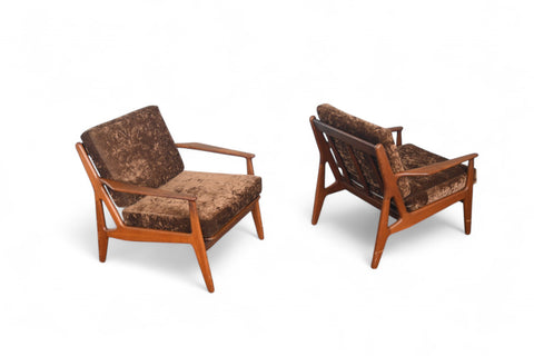 RARE PAIR OF ARNE VODDER FOR VAMO LOUNGE CHAIRS IN TEAK