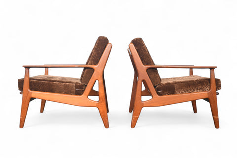 RARE PAIR OF ARNE VODDER FOR VAMO LOUNGE CHAIRS IN TEAK