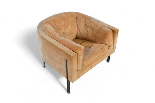 MID CENTURY BARREL CHAIR IN THE MANNER OF MILO BAUGHMAN