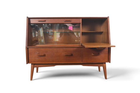 EARLY E. GOMME / G PLAN CREDENZA IN TEAK + OAK