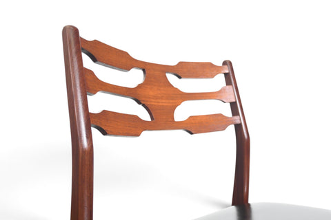 SET OF SIX DANISH MODERN DINING CHAIRS IN TEAK