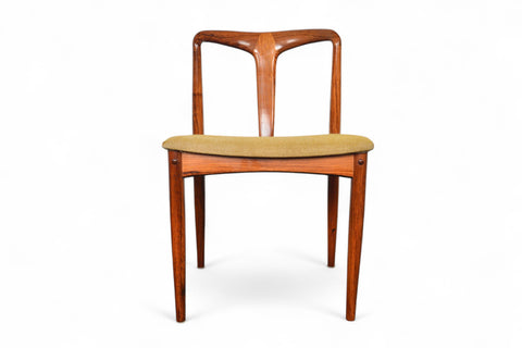 'Juliane' dining chair in rosewood with upholstered seats, designed by Johannes Andersen.