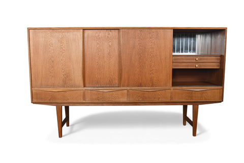 E.W. BACH HIGH SIDEBOARD WITH BAR IN OAK