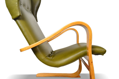 WINGBACK CANTILEVERED LOUNGE CHAIR BY GUSTAV AXEL BERG