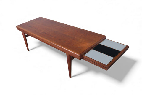 JOHANNES ANDERSEN ORGANIC TEAK COFFEE TABLE