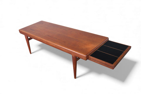 JOHANNES ANDERSEN ORGANIC TEAK COFFEE TABLE