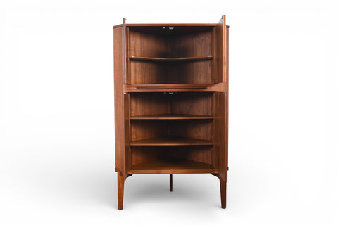 BORUP MØBELFABRIK "BM207" TEAK CORNER UNIT / BAR WITH PULLOUT TRAY