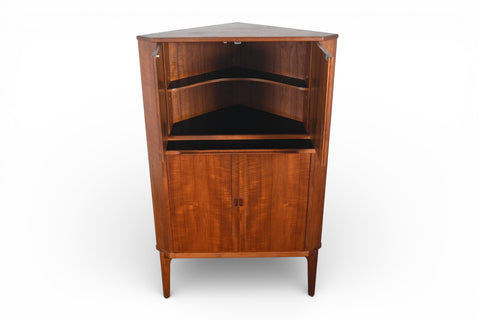 BORUP MØBELFABRIK "BM207" TEAK CORNER UNIT / BAR WITH PULLOUT TRAY