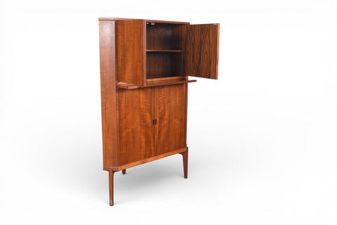 BORUP MØBELFABRIK "BM207" TEAK CORNER UNIT / BAR WITH PULLOUT TRAY