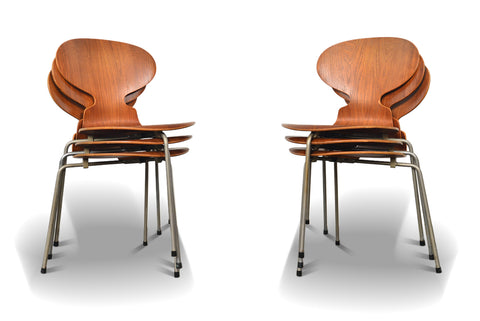 Arne Jacobsen Ant chairs