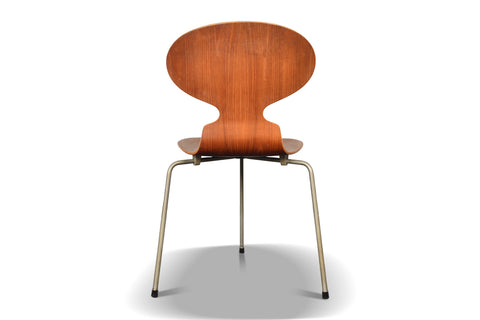 Arne Jacobsen Ant chair