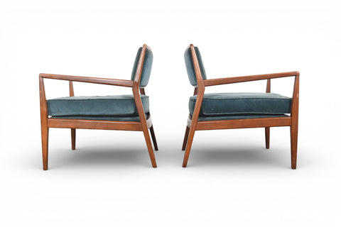 PAIR OF AMERICAN WALNUT LOUNGE CHAIRS, 1960s