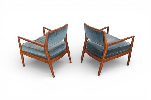 PAIR OF AMERICAN WALNUT LOUNGE CHAIRS, 1960s