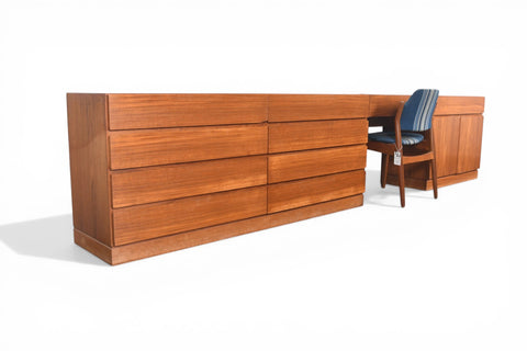 ARNE WAHL IVERSEN TEAK EIGHT DRAWER DRESSER VANITY CREDENZA SUITE | DANISH MODERN 1960s
