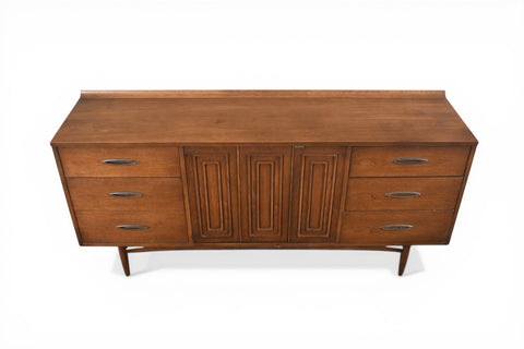 BROYHILL SCULPTRA NINE DRAWER LOW DRESSER IN WALNUT | MID CENTURY MODERN 1960s
