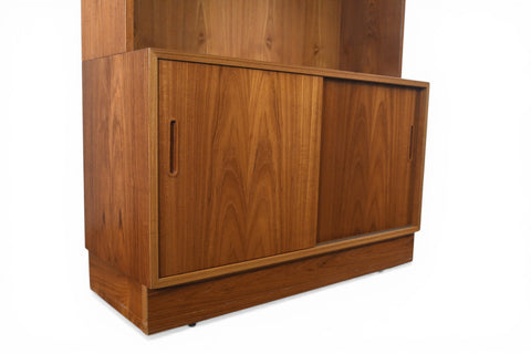 CARLO JENSEN TEAK CREDENZA WITH BOOKCASE HUTCH #2 BY HUNDEVAD + CO | DANISH MODERN 1960s