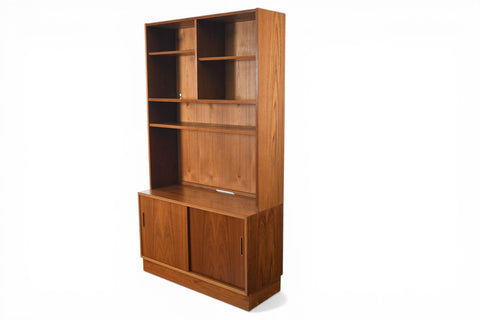 CARLO JENSEN TEAK CREDENZA WITH BOOKCASE HUTCH #2 BY HUNDEVAD + CO | DANISH MODERN 1960s