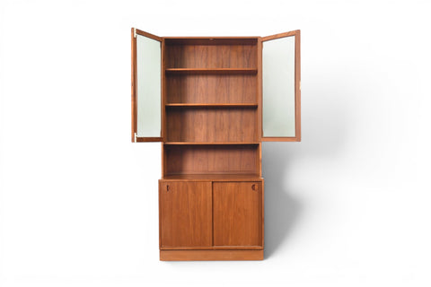 DANISH MODERN TEAK CREDENZA WITH SMOKED GLASS HUTCH | DANISH MODERN 1960s