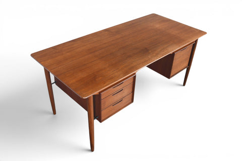 Vintage 1960s teak writing desk by Ib Kofod Larsen, joinery detail
