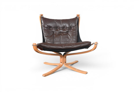 Vatne Møbler Falcon chairs in lacquered beech, leather seat detail, mid-century modern