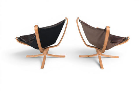 Sigurd Ressell Falcon chairs in lacquered beech, leg and base detail